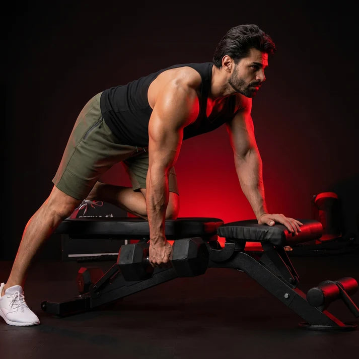 Reguliuojamas nuožulnus suoliukas su kojų atrama, max 400 kg