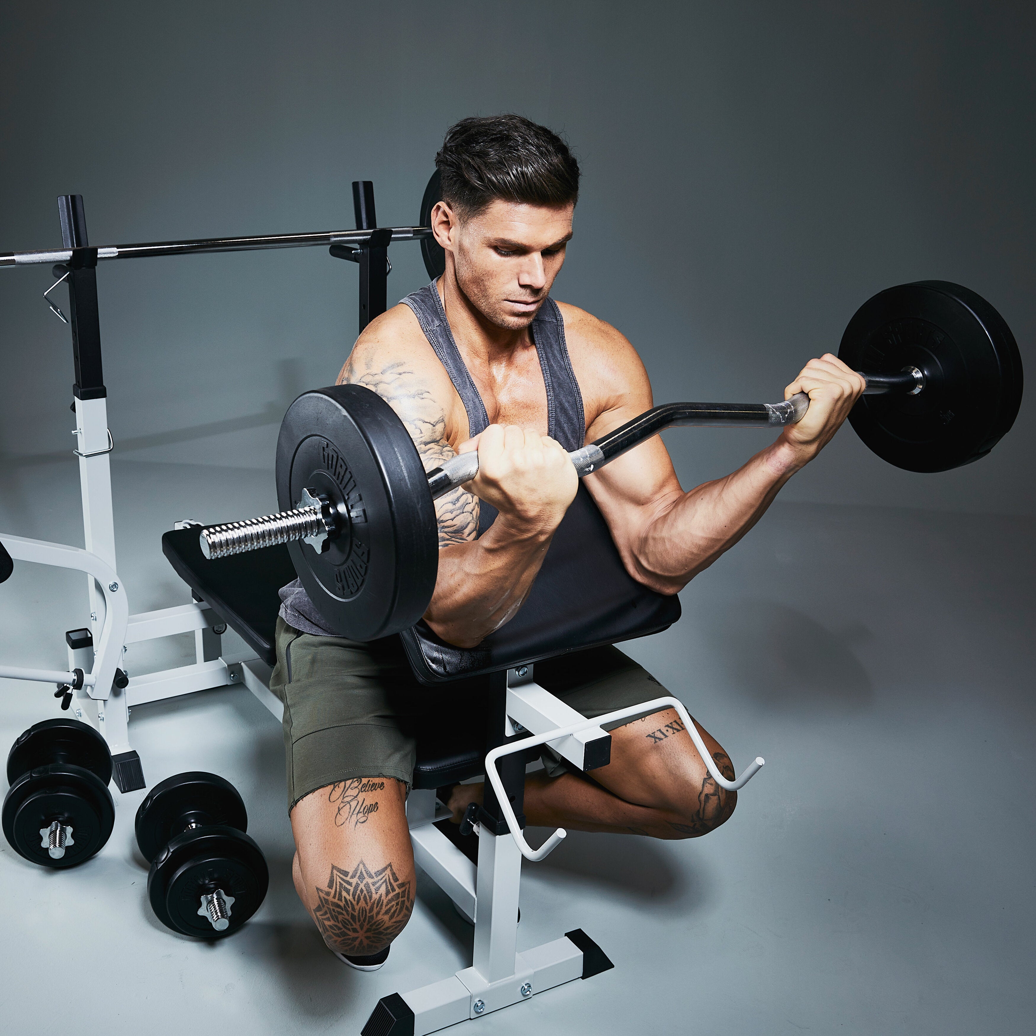 Vinilinis štangos rinkinys 100 kg su tiesiu ir EZ grifu