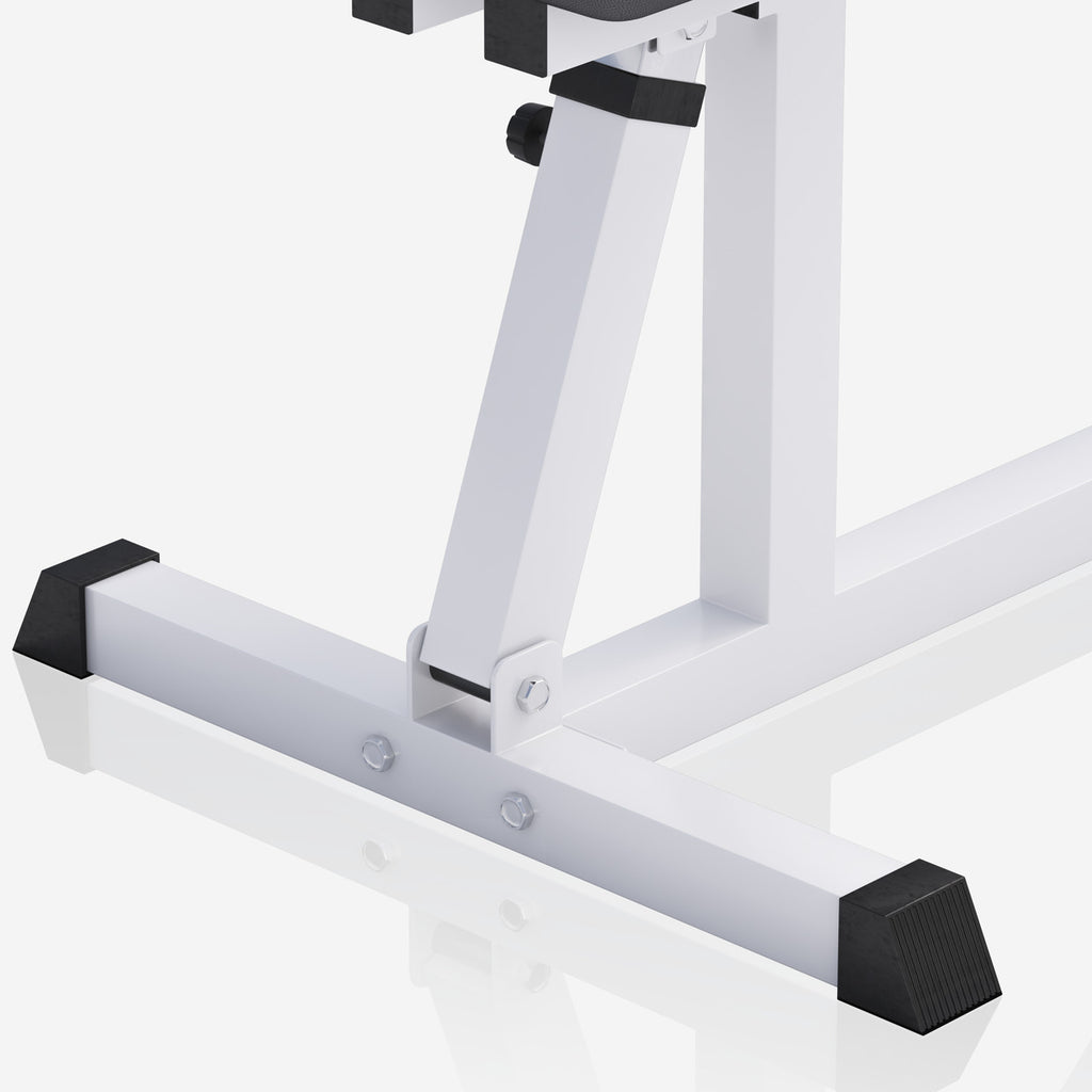 Reguliuojamas nuožulnus suoliukas max 200 kg, baltas