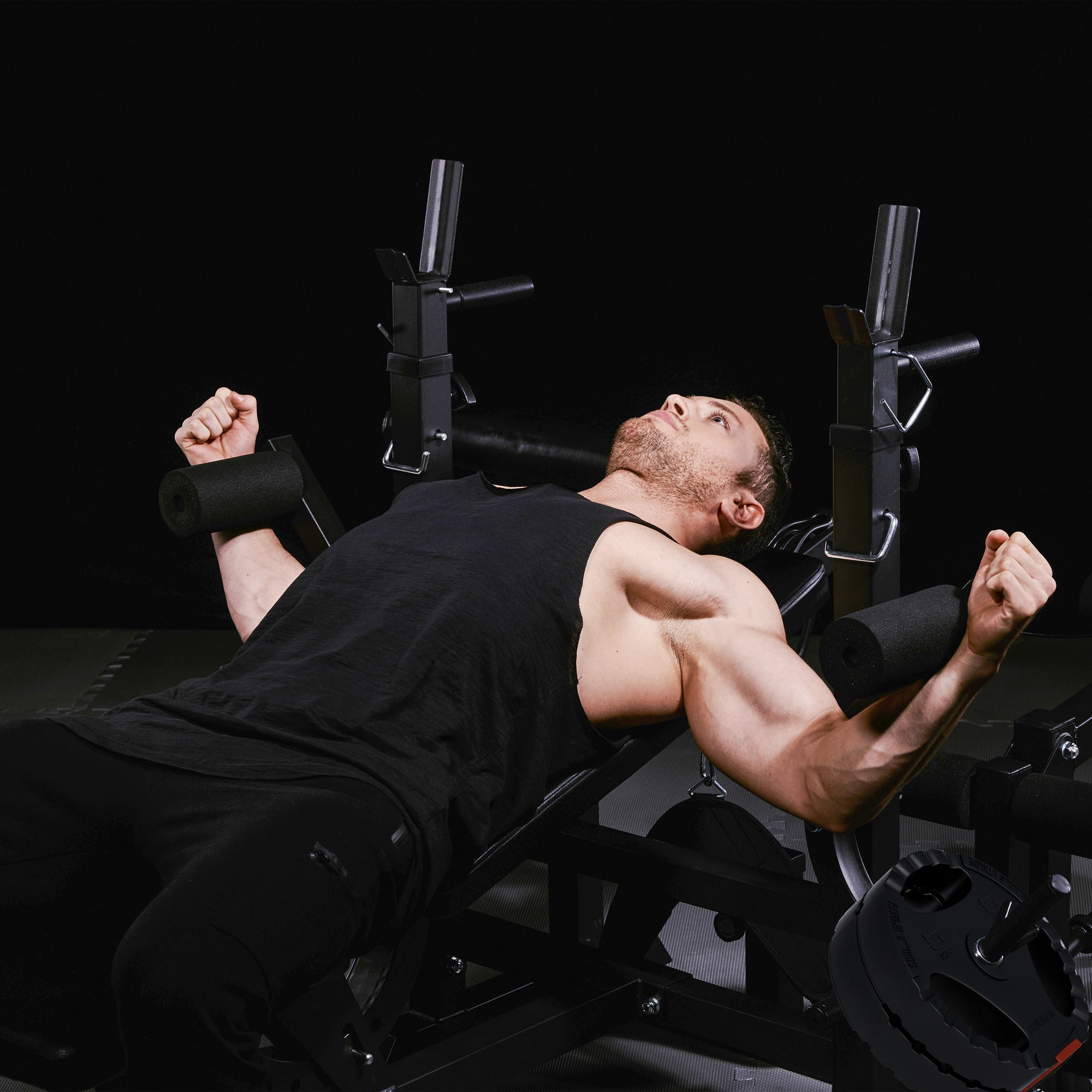 Universali daugiafunkcė treniruočių stotis su 100 kg Tri Grip svorių rinkiniu