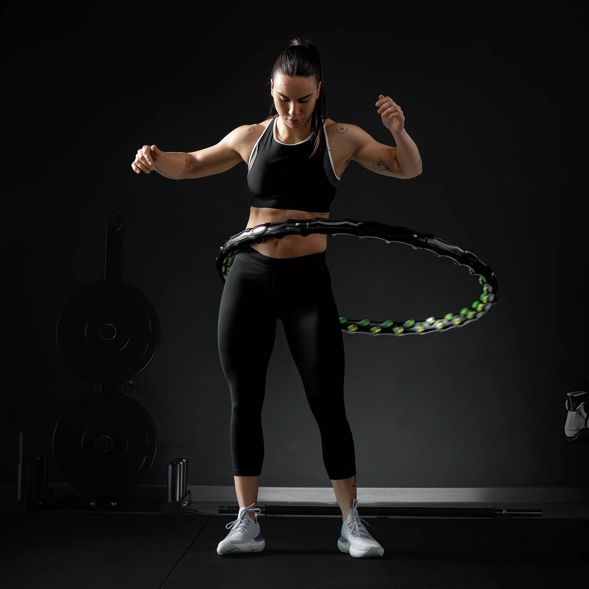 MOVIT hula hoop -vanne hierontanystyröillä ja magneeteilla
